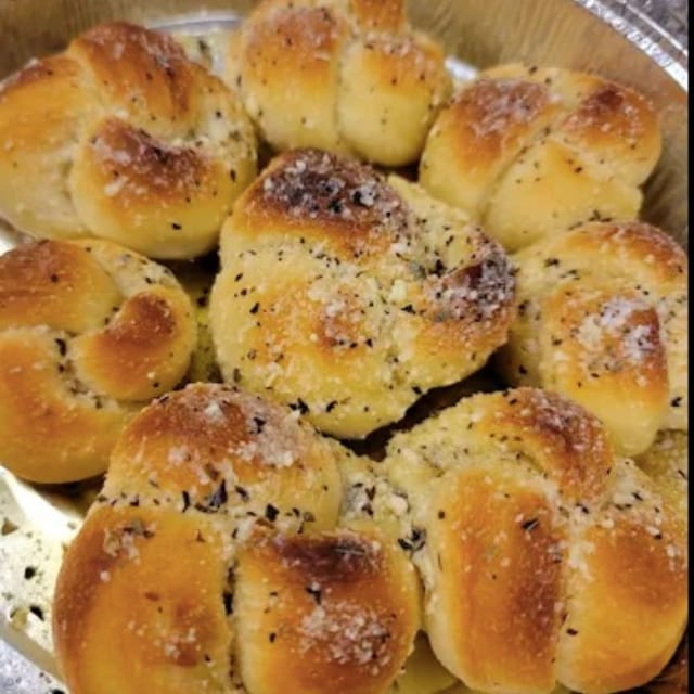 Garlic Knots.