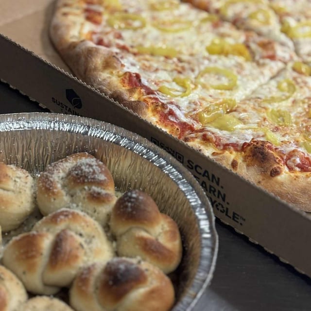Pizza & Knots.
